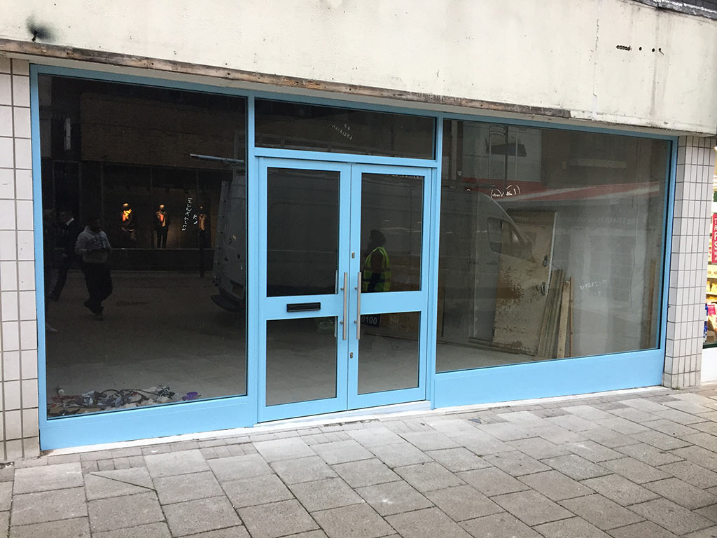 New aluminium storefront with double doors uk