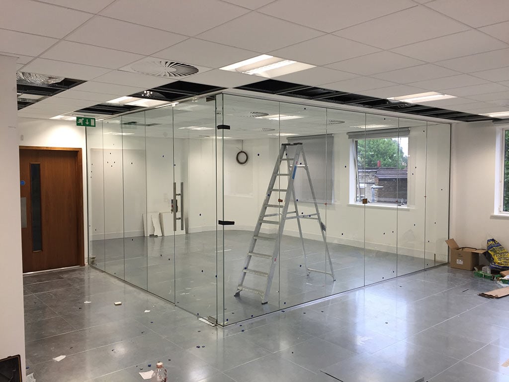 Partitioning Glass for an Office